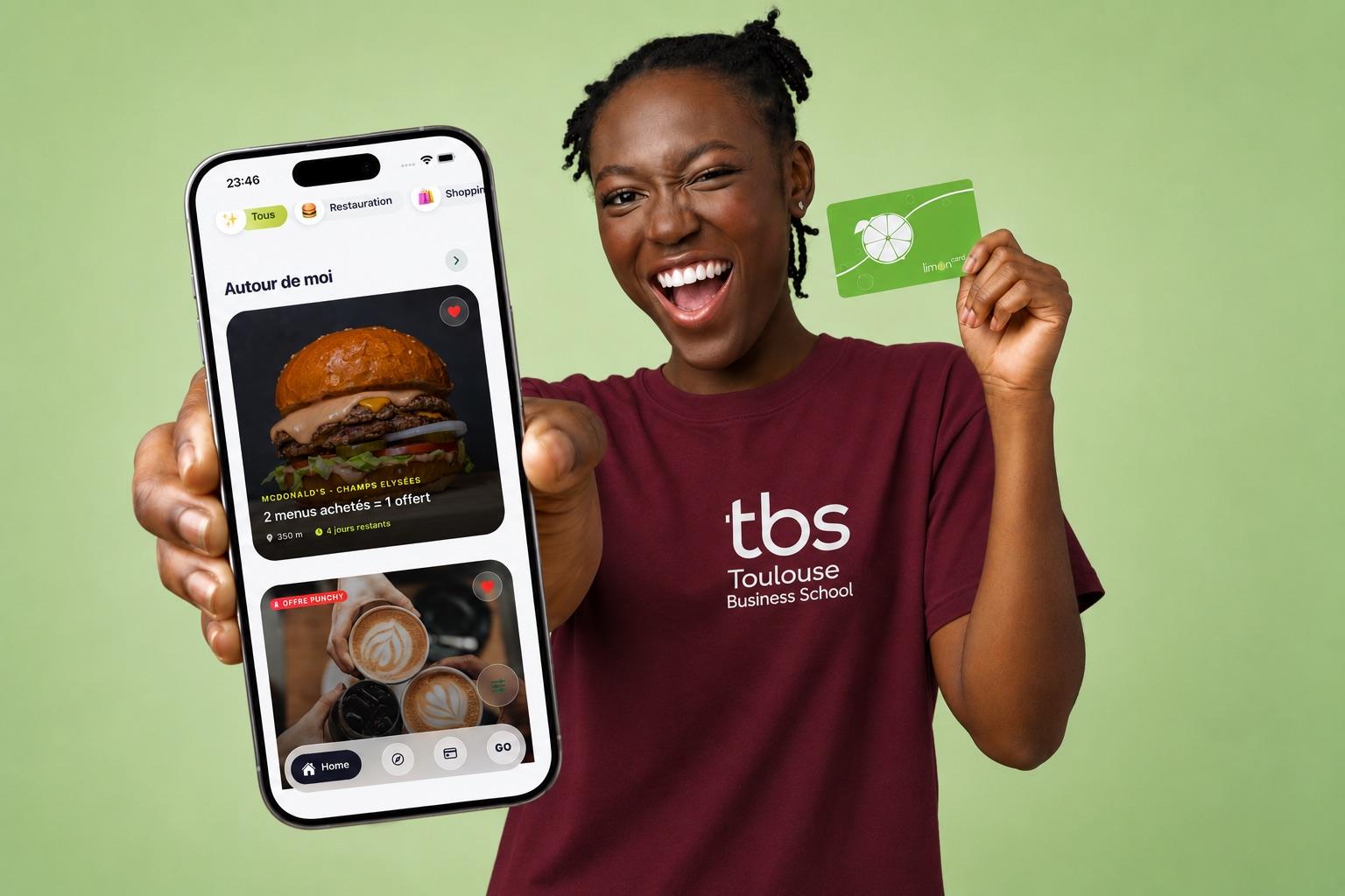 Étudiante utilisant l’app Lim’On avec sa carte Green